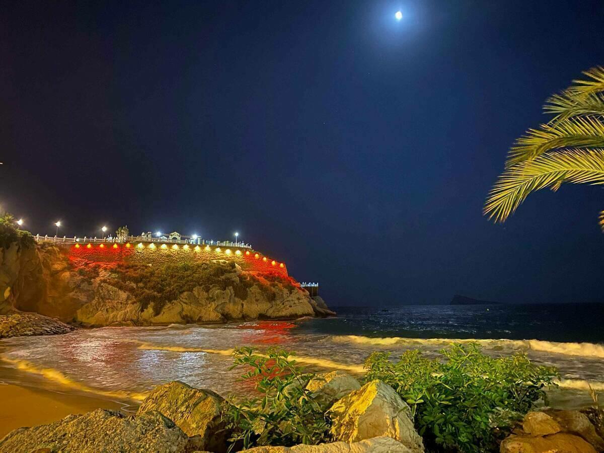 Los reyes Felipe y Letizia visitan Benidorm en su gira institucional de impulso al Turismo .