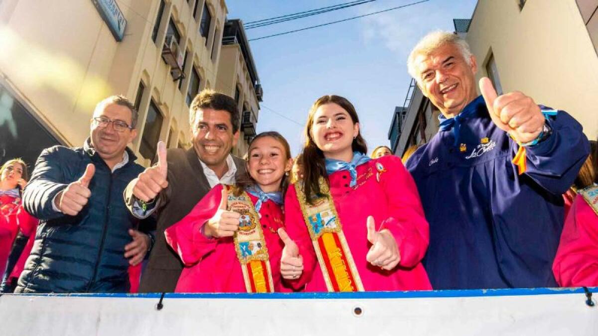 Benidorm enciende su fiesta.        