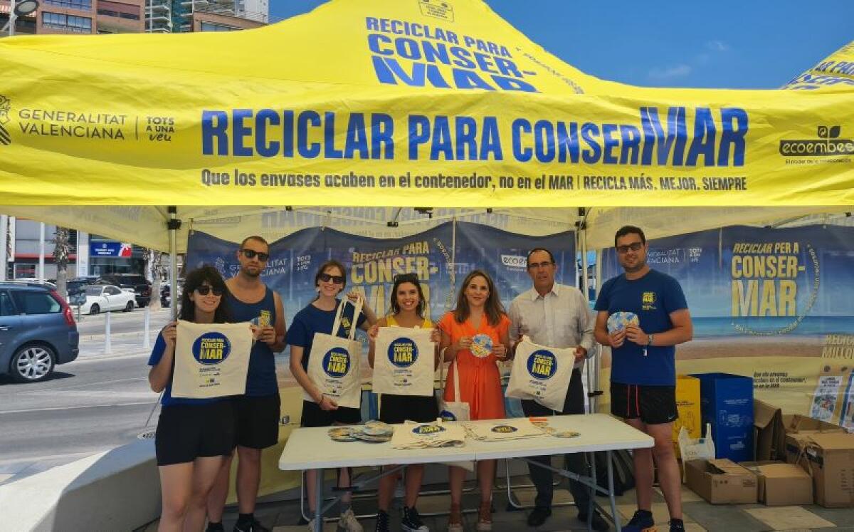 LA CALA DE FINESTRAT ACOGE LA CAMPAÑA “RECICLAR PARA CONSERMAR” DIRIGIDA A EVITAR EL ABANDONO DE RESIDUOS EN LAS PLAYAS