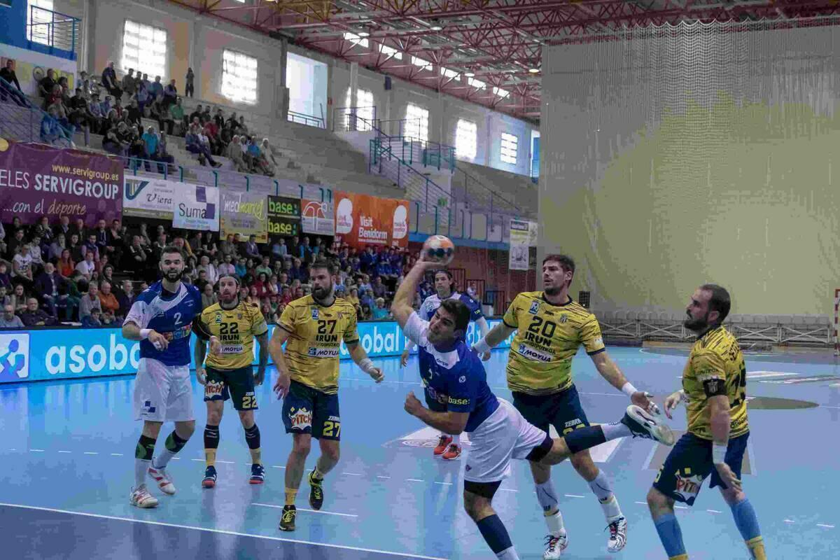 Previa BM Benidorm // Difícil visita a la pista de Artaleku ante un gran Bidasoa Irún