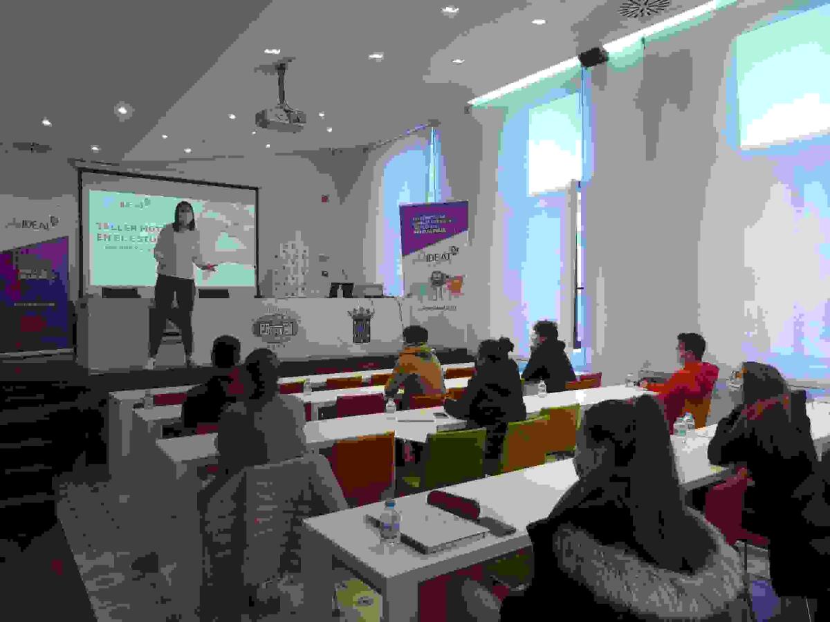 Alumn@s del Instituto se forman en “Gestión del tiempo para el estudio”