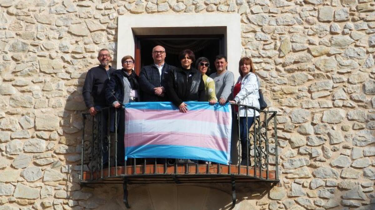 El Ayuntamiento de la Vila Joiosa se suma al Día de la Visibilidad Transgénero