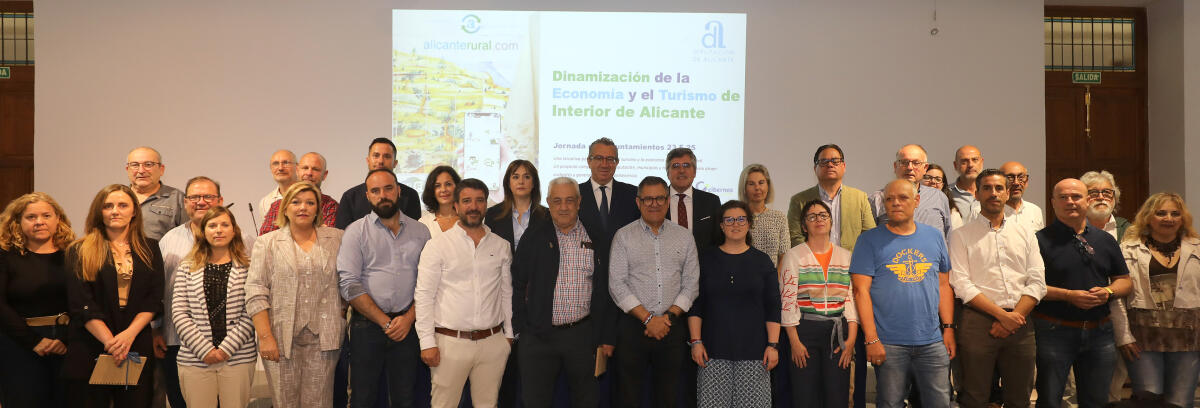 La Diputación activa la App Alicante Rural.COM para dinamizar el comercio local y luchar contra la despoblación en 84 municipios 