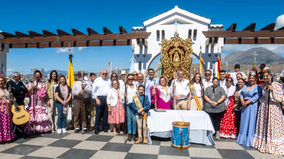 La Salida de Romeros pone el punto final al Triduo de la Hermandad del Rocío de Benidorm