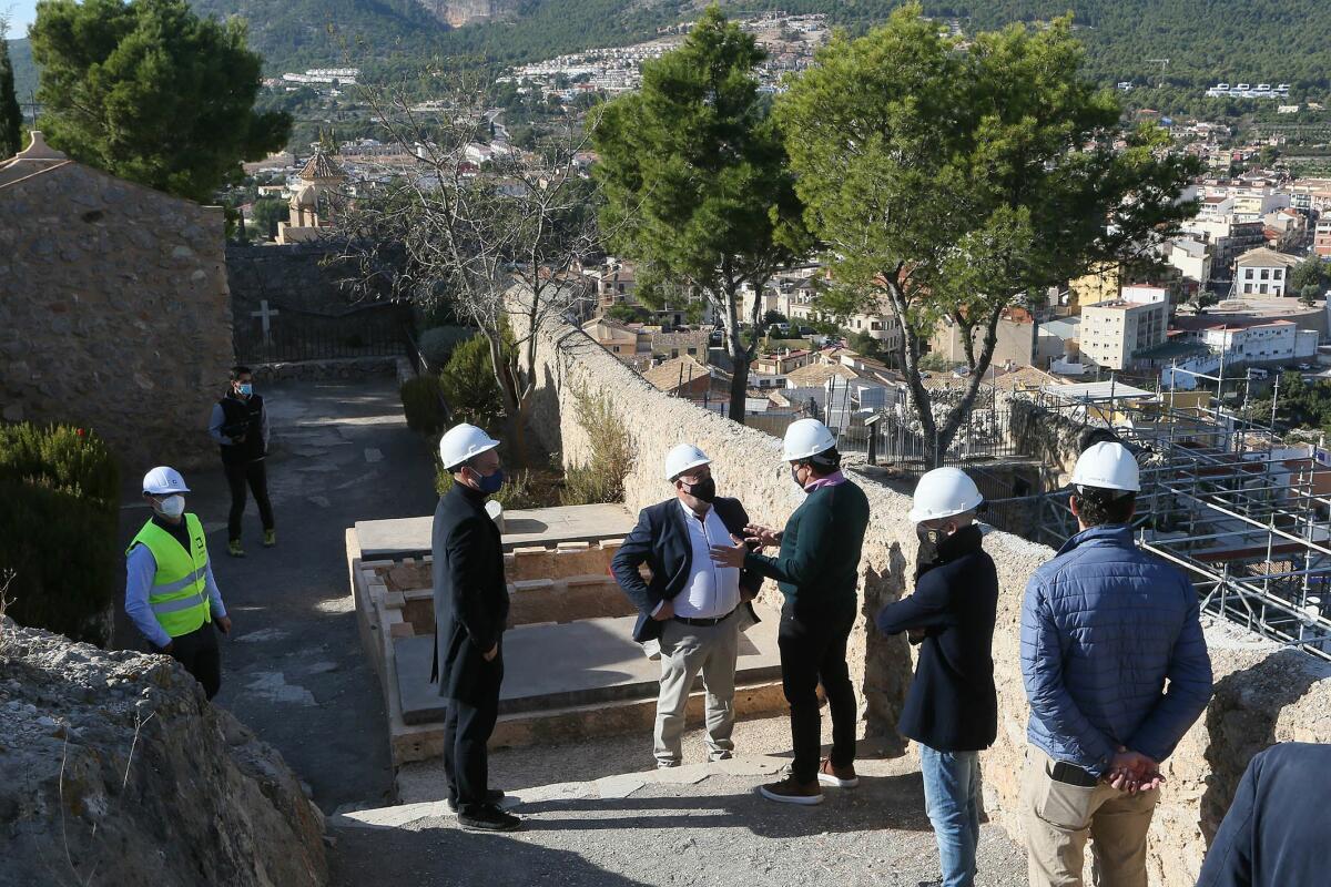 La Diputación de Alicante subvenciona con 133.000 euros la conservación y musealización del Castillo de Polop