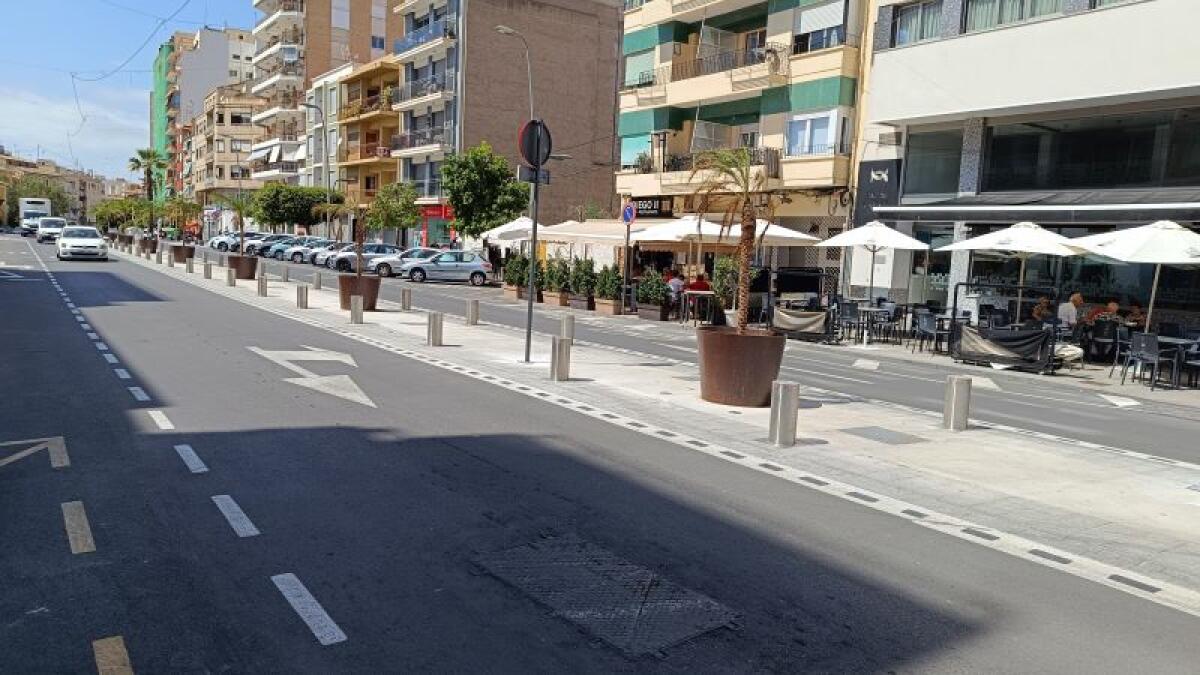  Se abre al tráfico la nueva intersección en la avenida País Valencià con las calles Ciutat de Valencia y Pizarro