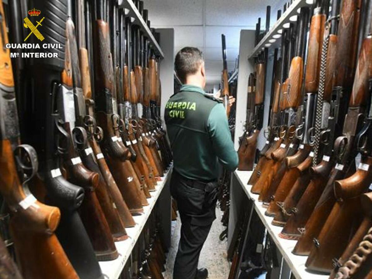 La Guardia Civil subastará 2.409 lotes de armas en Alicante el próximo 21 de febrero