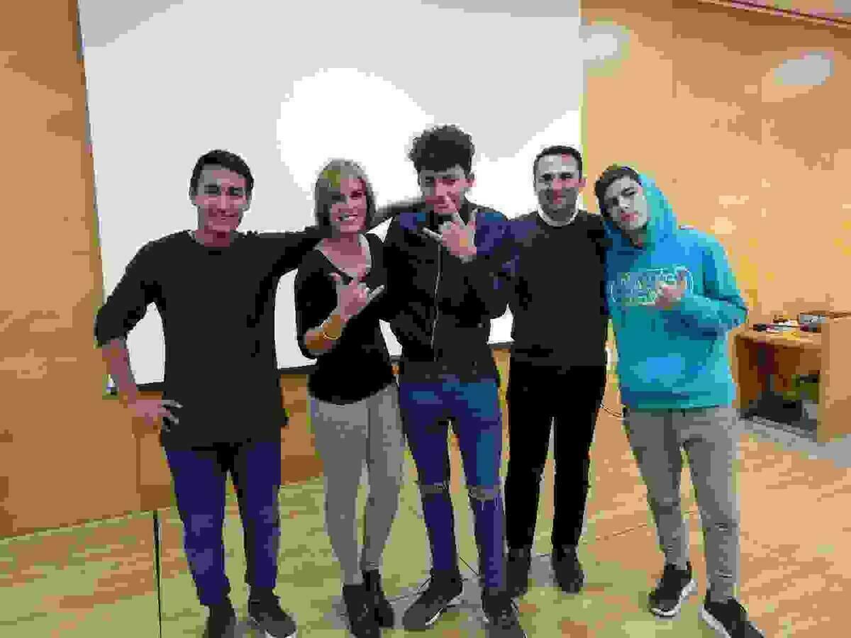 La Nuc&iacute;a &middot; El rapero Manel Agredo presenta su videoclip &ldquo;Mi cara en el dollar&rdquo;  en el Centre Juvenil