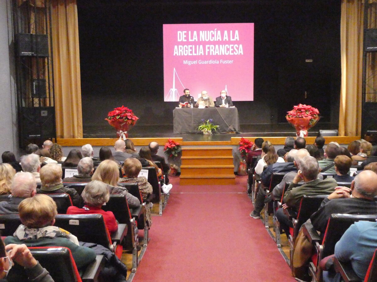 Miguel Guardiola presentó su libro “De La Nucía a la Argelia francesa” en el Sindicat