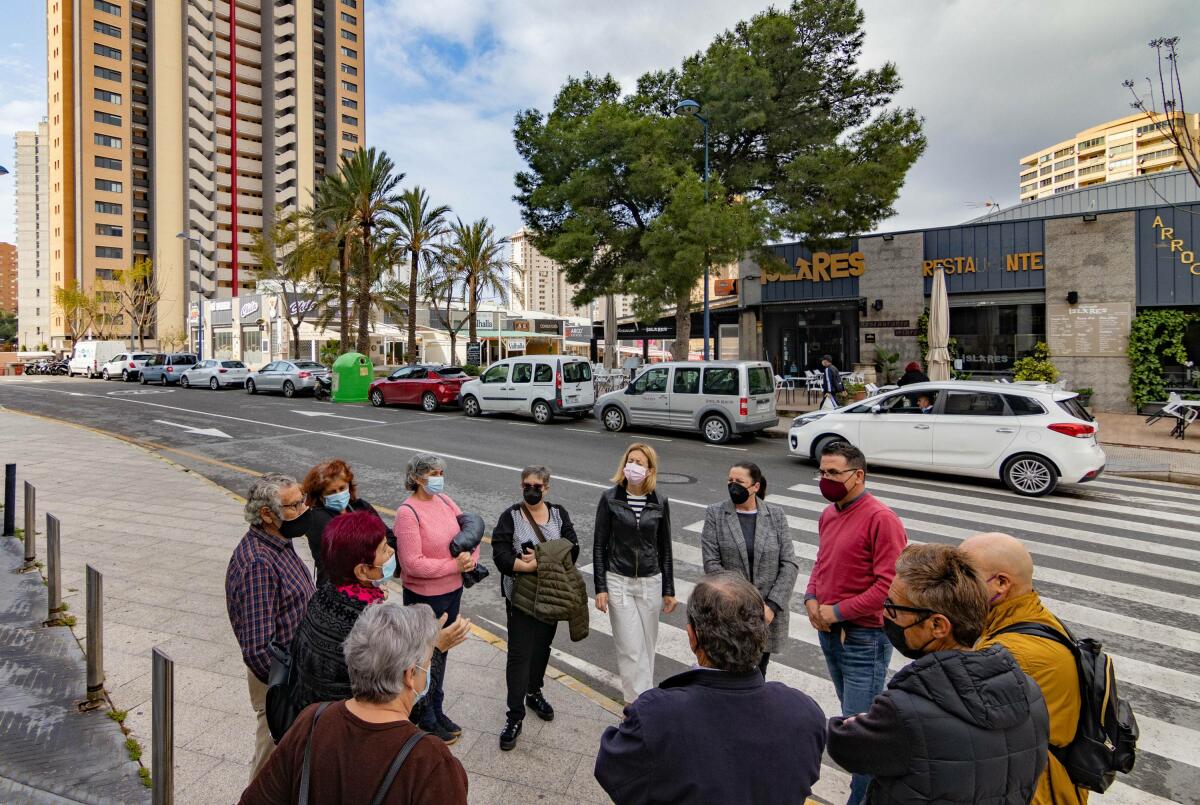 Los vecinos de La Cala evalúan la acción municipal en el barrio