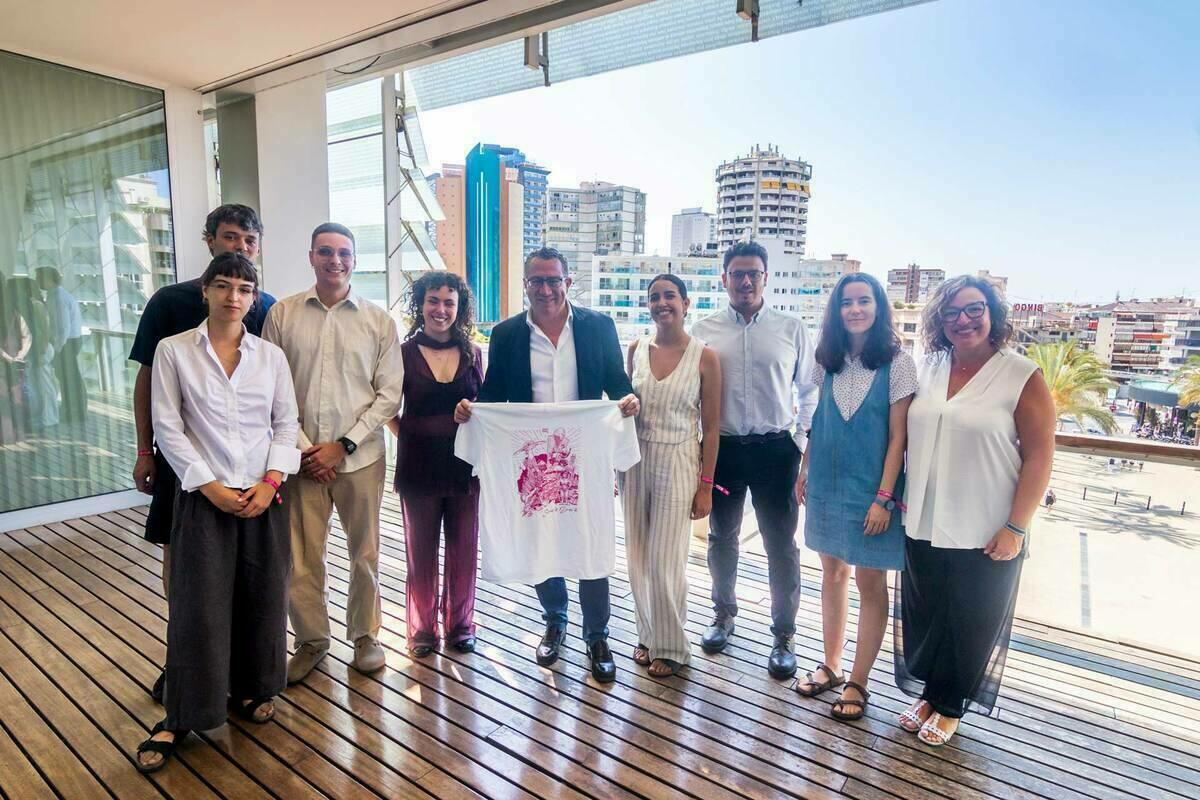 Medio millar de estudiantes de Arquitectura de 22 países se reúnen en Benidorm para explorar su modelo ecosostenible e innovador