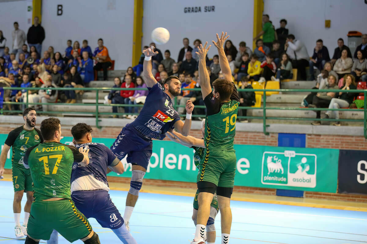 EL TM BENIDORM TENDRA QUE SUPERAR AL REBI BALONMANO CUENCA SI QUIERE ESTAR EN LA FASE FINAL DE LA COA DEL REY