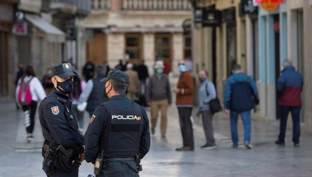 Valencia, la comunidad con más restricciones, supera en incidencia a Madrid