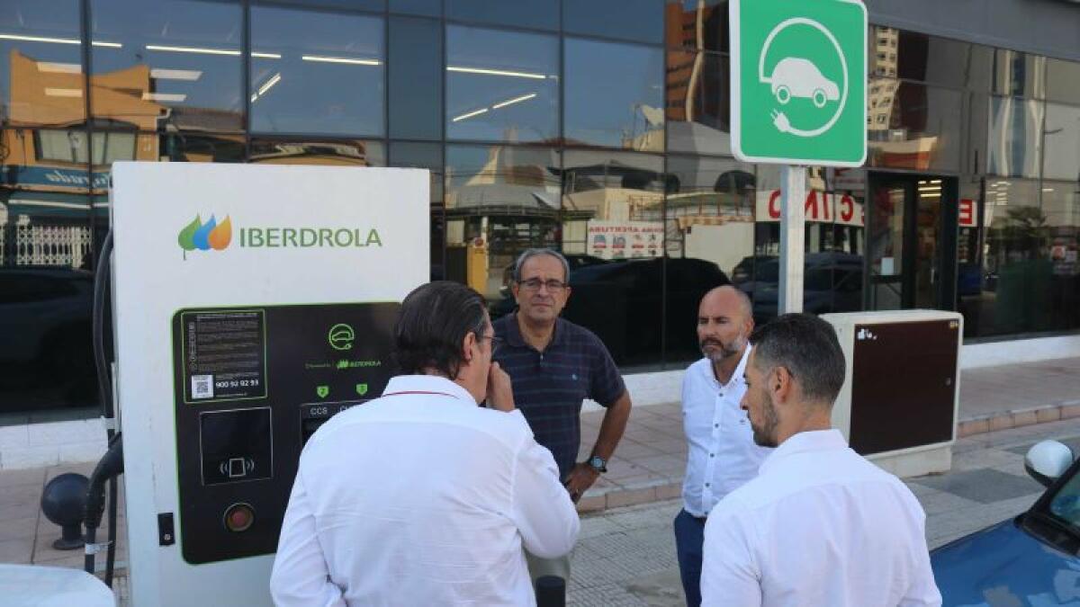 Benidorm pone en servicio un nuevo punto de recarga rápida para vehículos eléctricos en Severo Ochoa 