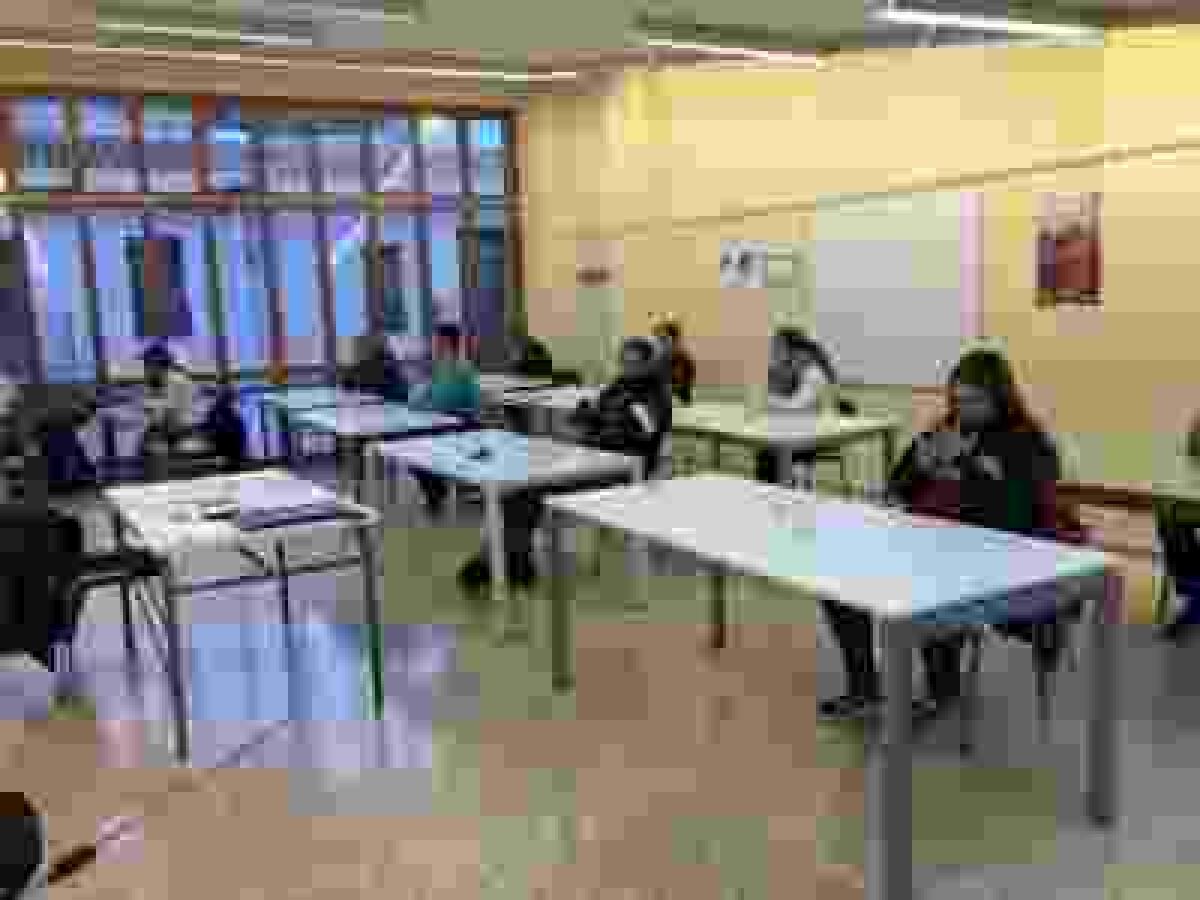 Juventud clausura el curso de inglés  con éxito  de aprobados