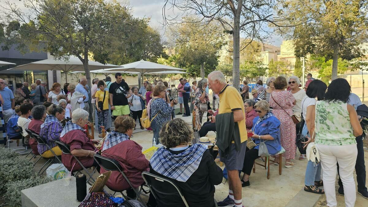 La pesca como vínculo entre Villajoyosa y Algeciras centra la charla celebrada con motivo de la visita de algecireños esta semana al municipio  