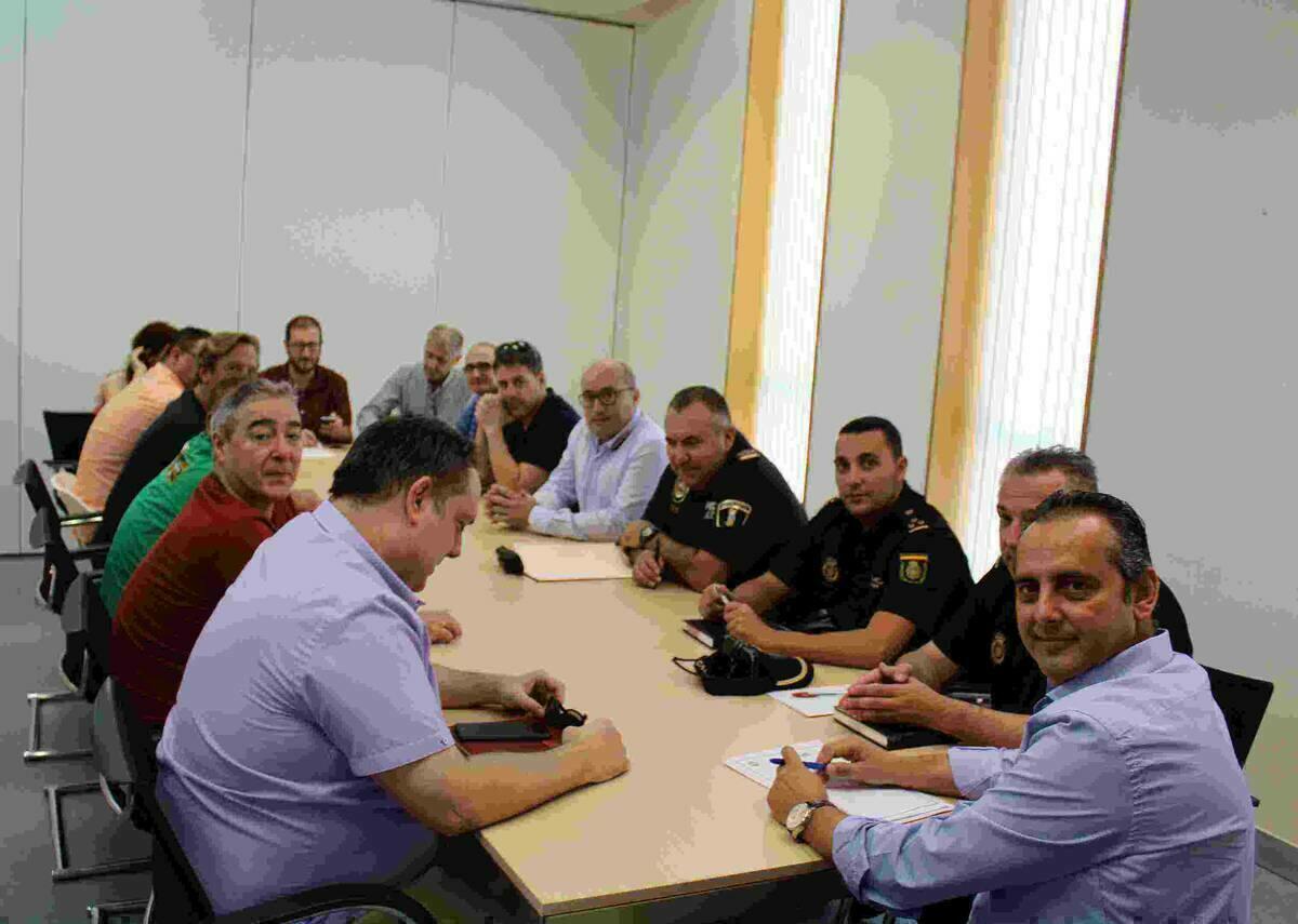 Benidorm &middot; Seguridad Ciudadana convoca una reuni&oacute;n para frenar comportamientos inc&iacute;vicos en la calle