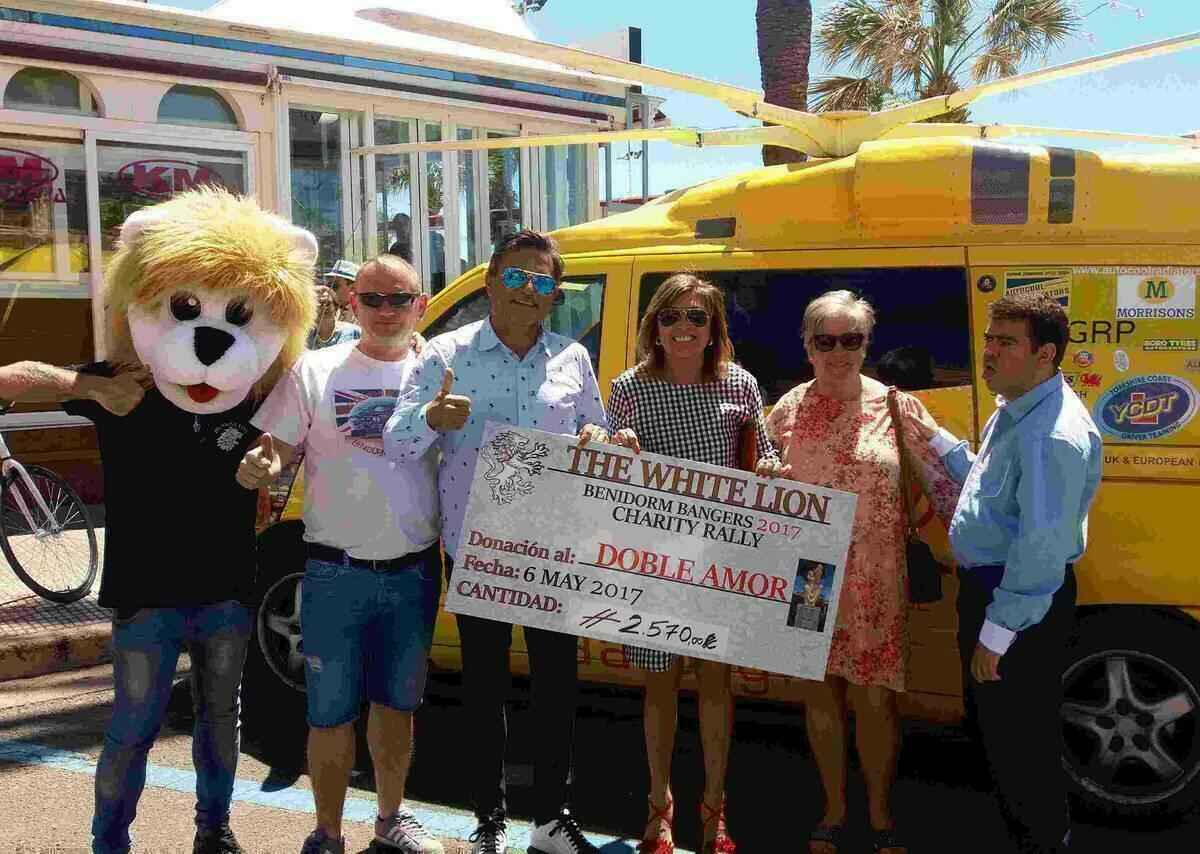 The White Lion y Benidorm Charity Rally donan m&aacute;s de 2.500 euros al Doble Amor
