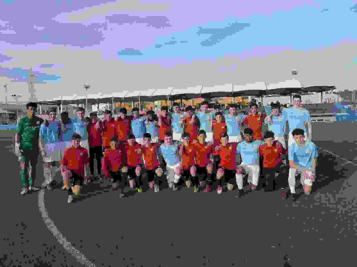 La cantera del Manchester City se midi&oacute; a la Academia del C.F. La Nuc&iacute;a