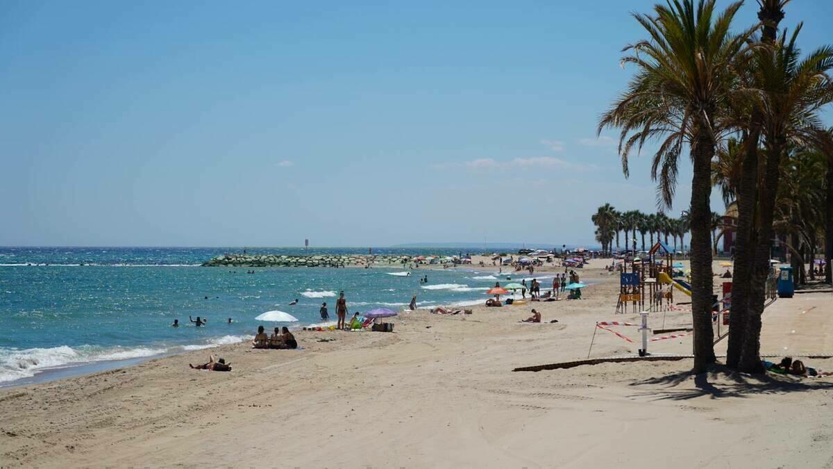 La Agencia Valenciana de Seguridad y Respuesta a las Emergencias saca hoy la convocatoria para contratar a 1.000 j&oacute;venes como auxiliares de playa