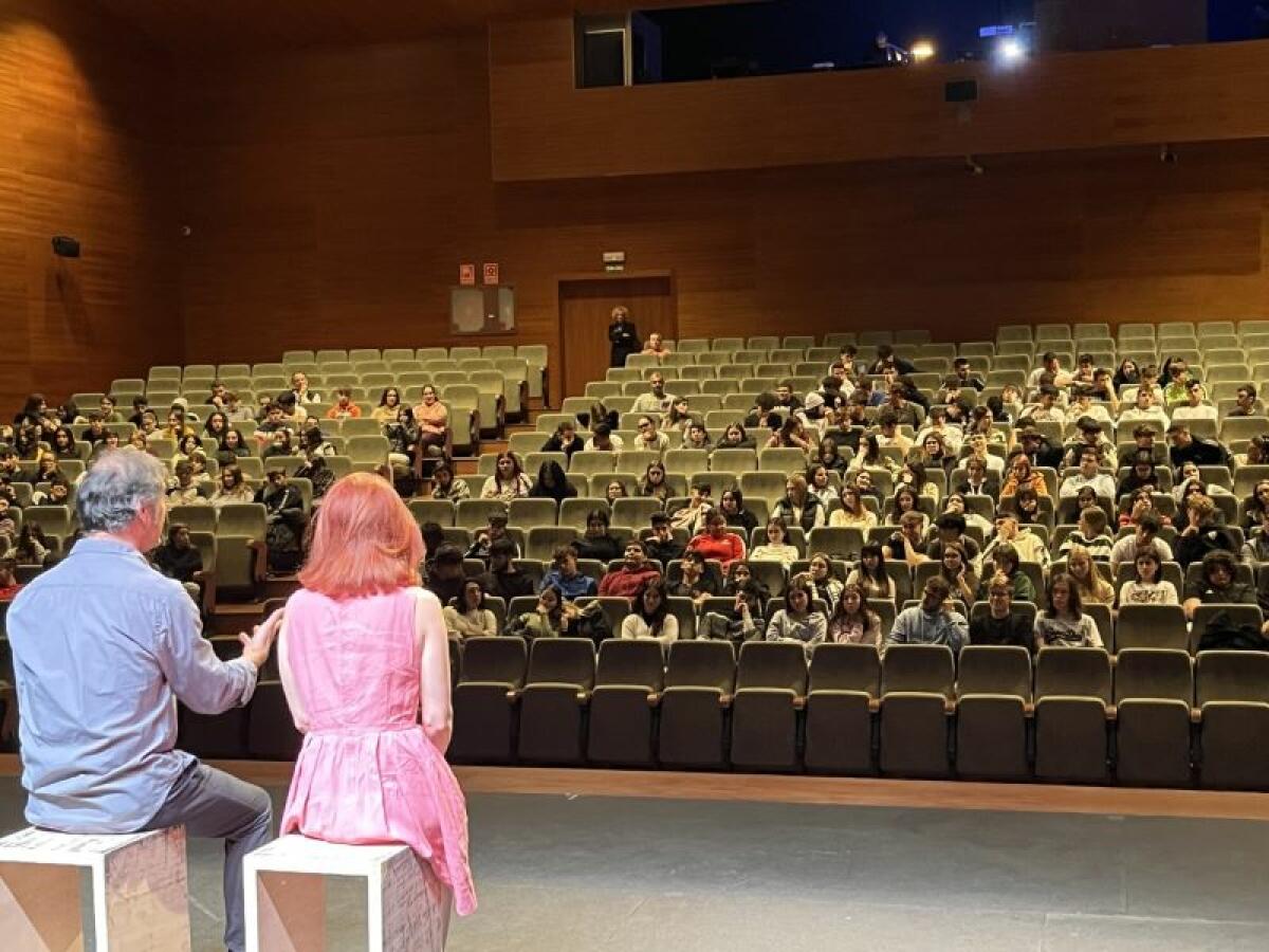 La Nucía conciencia mediante el teatro contra la violencia de género