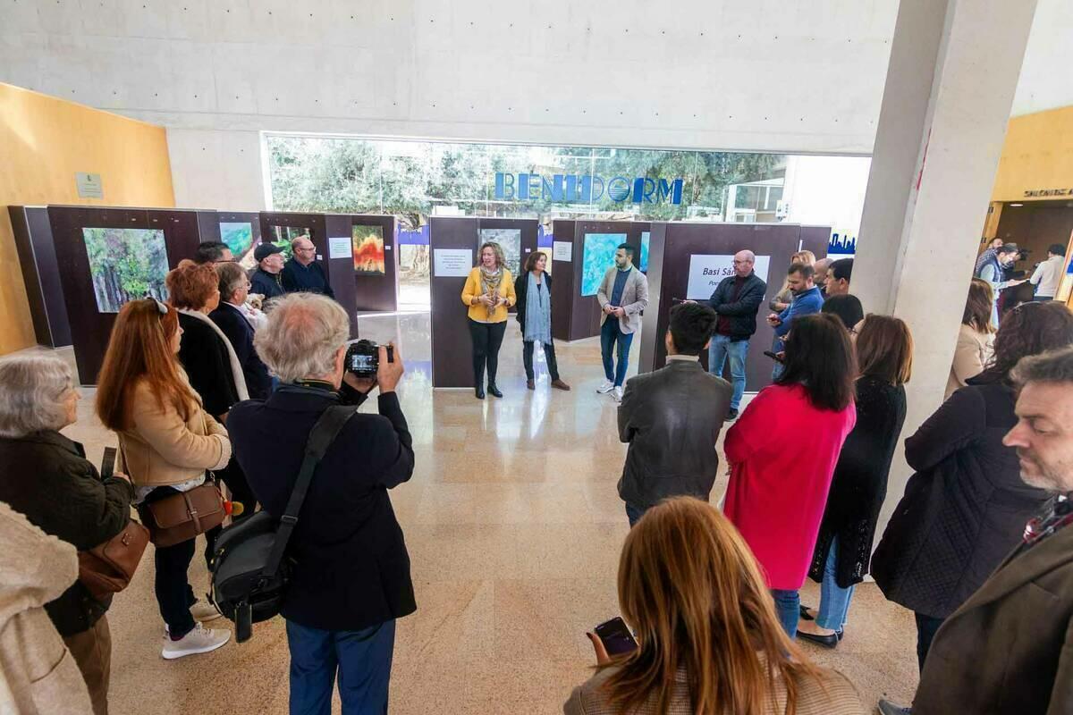 El Espai d’Art del Ayuntamiento acoge la muestra ‘Poesía circular’ de Basi Sánchez dentro de los actos organizados con motivo del 8 de Marzo 