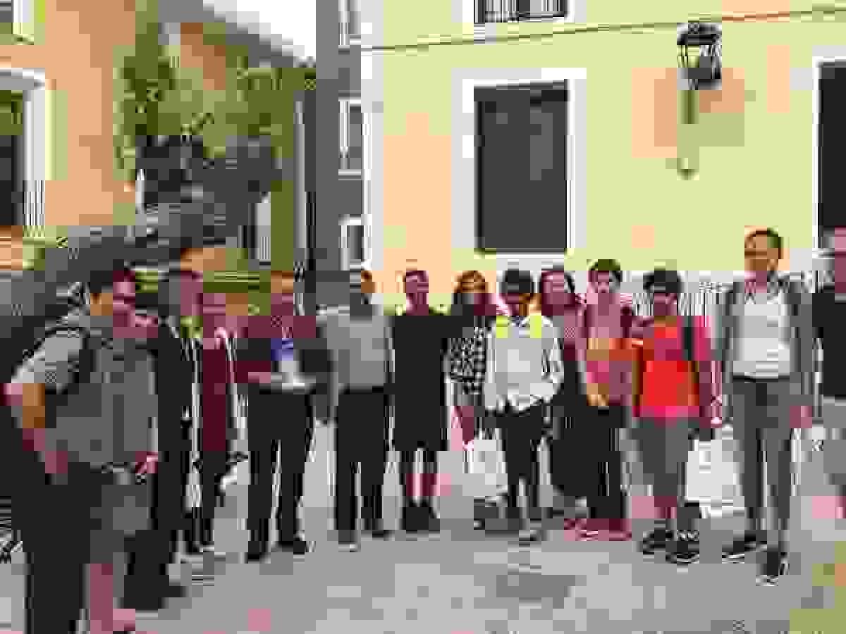 80 estudiantes, hijos de funcionarios de la ONU, visitan el Ayuntamiento de la Vila Joiosa
