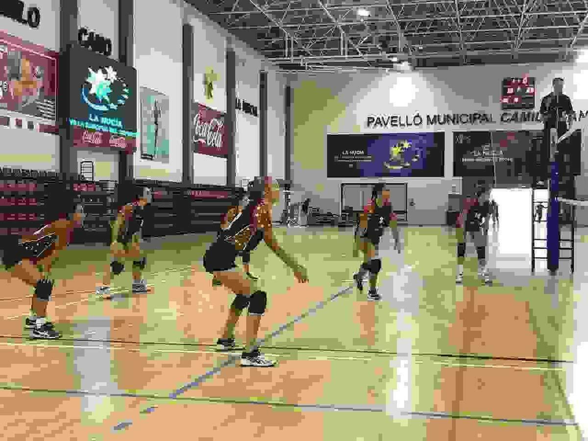 La Nuc&iacute;a &middot; Los equipos de v&oacute;ley comienzan la temporada