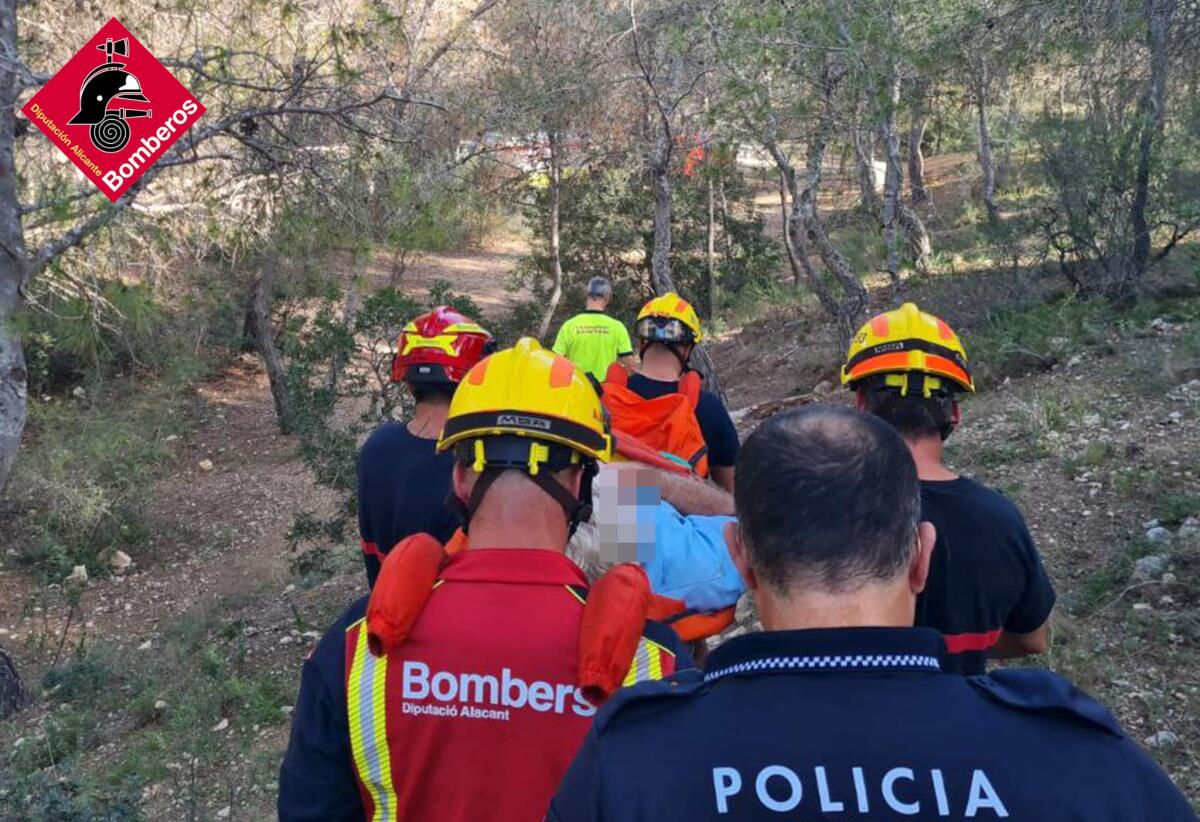 RESCATE DE UN VARÓN EN LA TORRE DEL AGUILÓ EN LA CALA DE VILLAJOYOSA