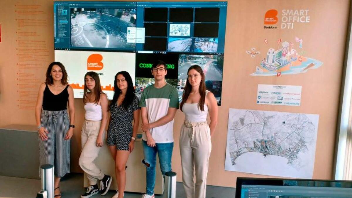 Tres estudiantes de Benidorm de la UPV realizan sus prácticas en la Smart Office 