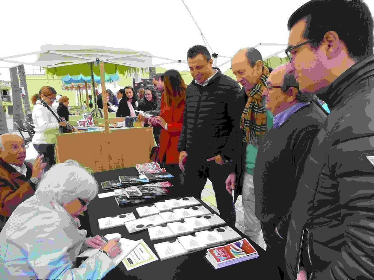 M&aacute;s de 500 &ldquo;bookcrossings&rdquo; en la V Feria de Intercambio de Libros de La Nuc&iacute;a