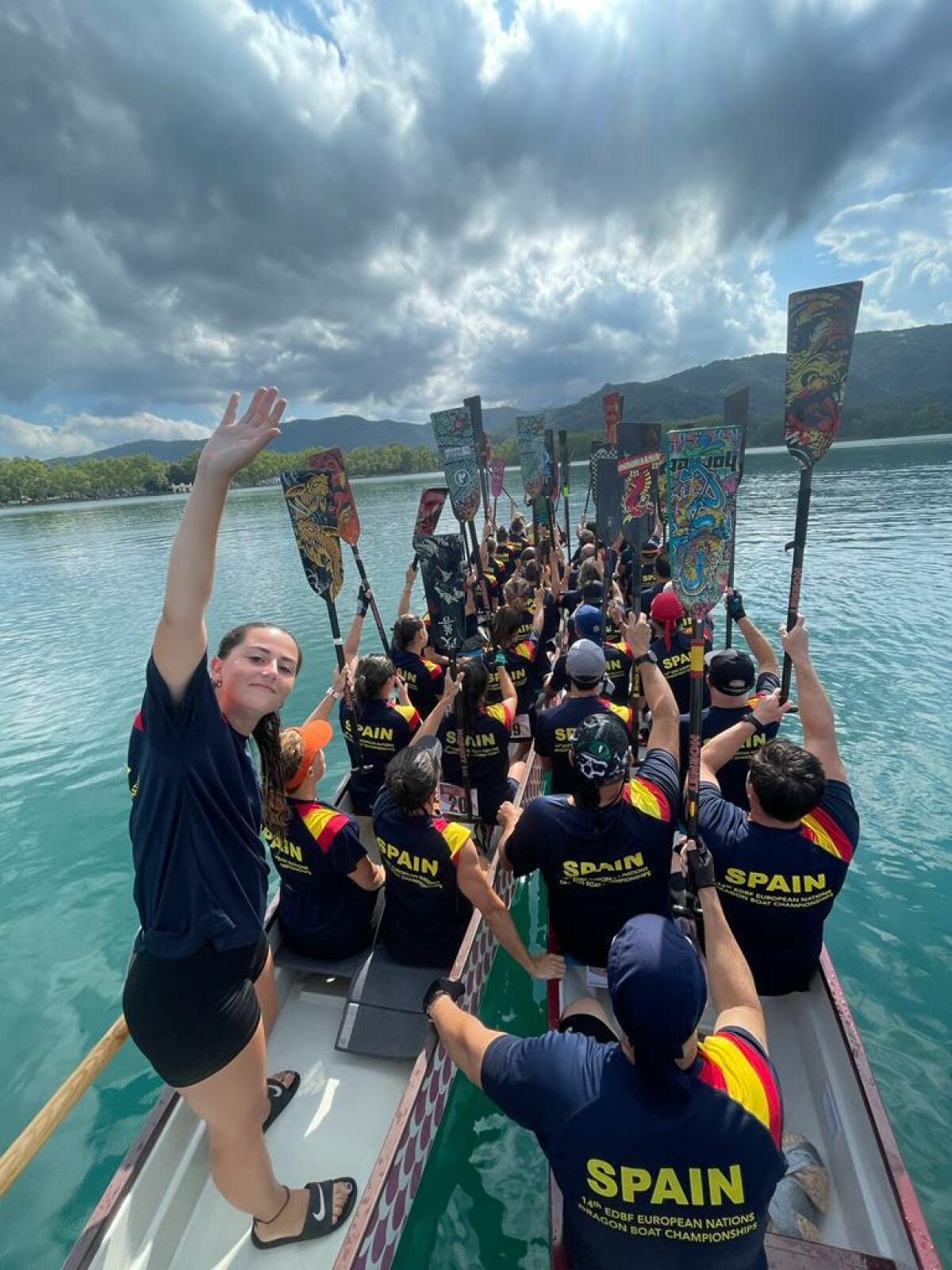 LA FINESTRATENSE, MIRYAM LLORET, MEDALLA DE BRONCE EN EL CAMPEONATO EUROPEO DE DRAGON BOAT 