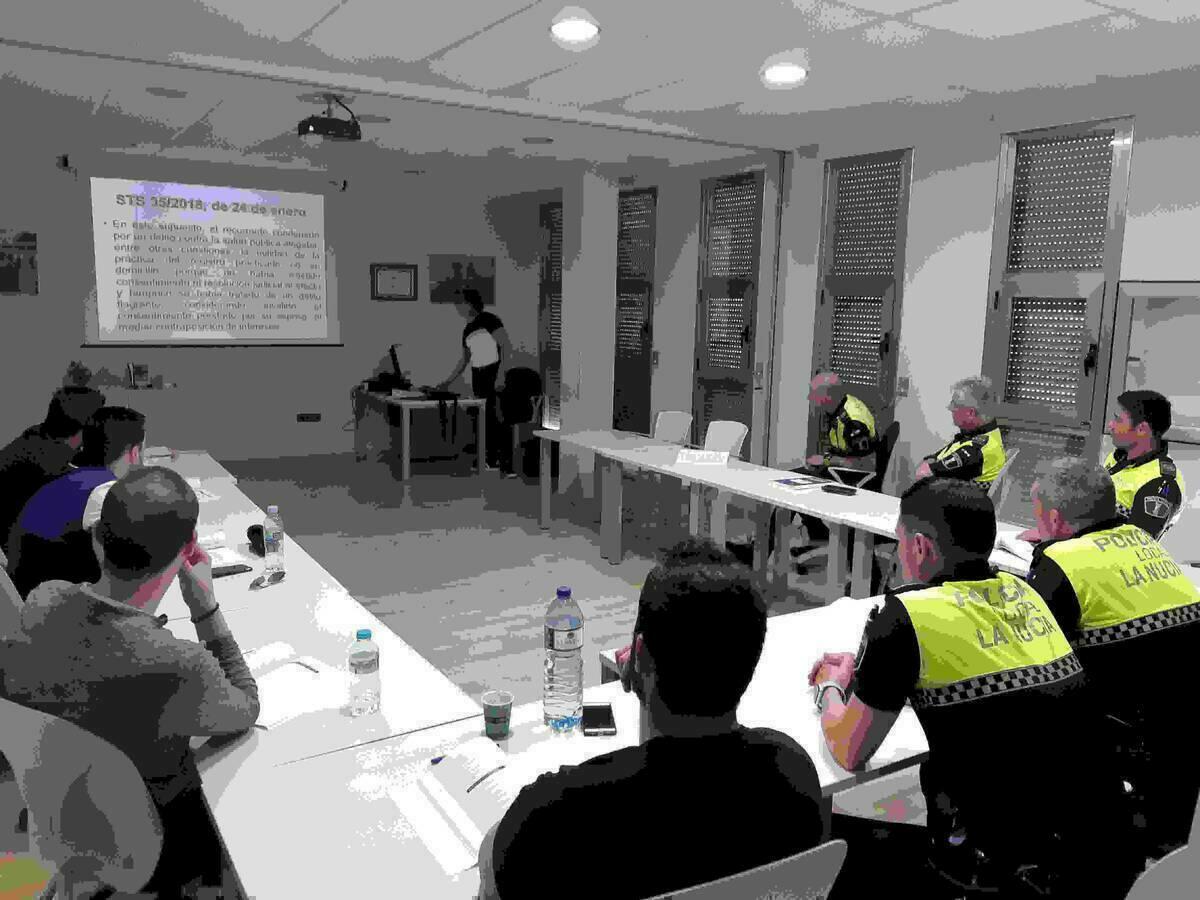  La Nucía // La Policía Local se forma en un  curso de “Actuación ante la Violencia Intrafamiliar”  
