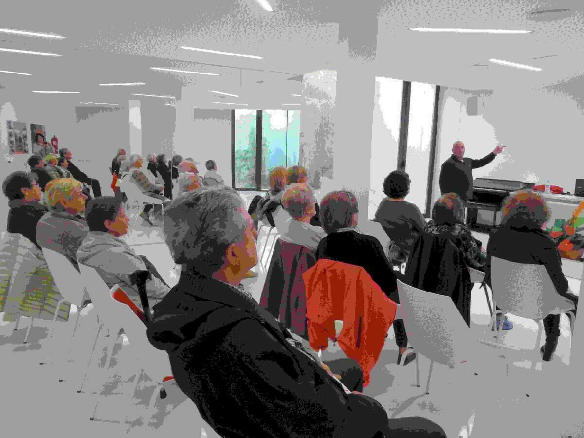 La Nuc&iacute;a &middot; Taller de Pintura, &ldquo;La Casilla Dates&rdquo; y Fiesta de San Valent&iacute;n  en la programaci&oacute;n de 3&ordf; Edad de febrero