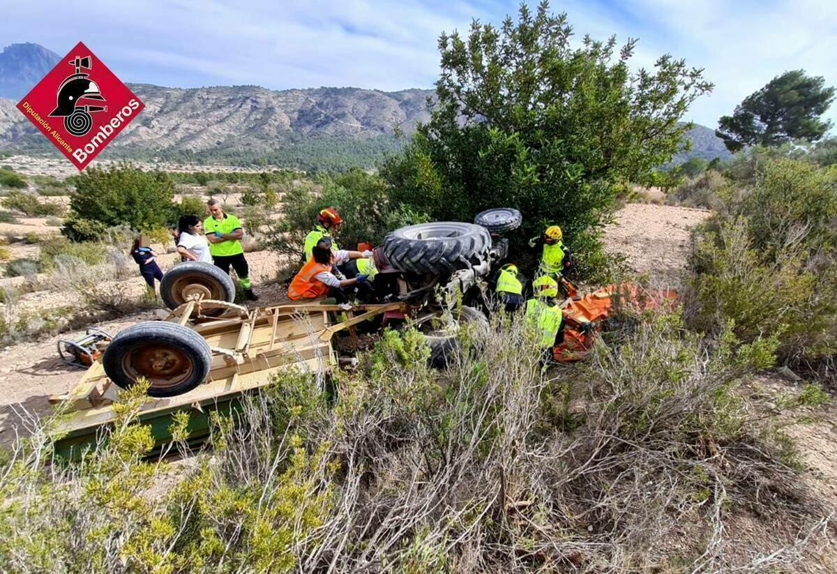 ACCIDENTE DE TRACTOR EN RELLEU