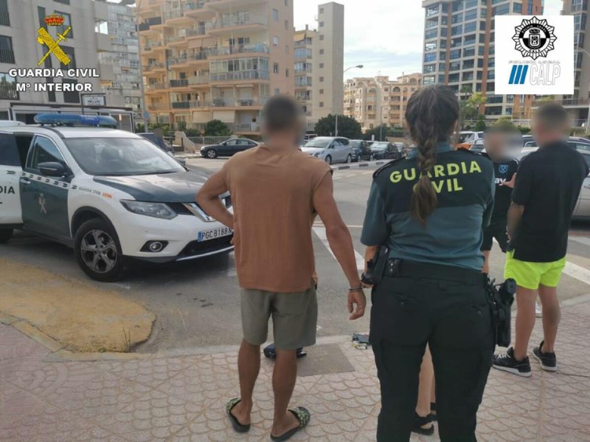 La Guardia Civil y la Policía Local de Calpe detienen a los autores de una riña tumultuaria con armas blancas en Calpe  