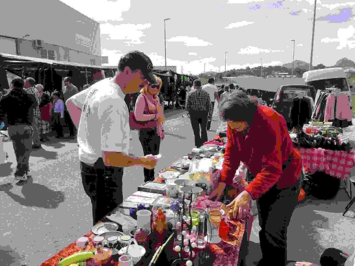 El Rastro de La Nuc&iacute;a retoma su actividad este domingo