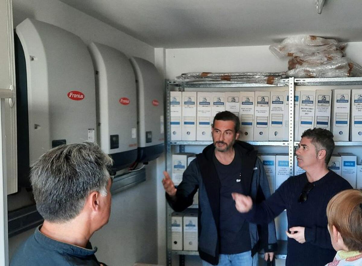 Acabada la primera instal·lació al Centre Social d'Altea de la Comunitat Energètica Local 