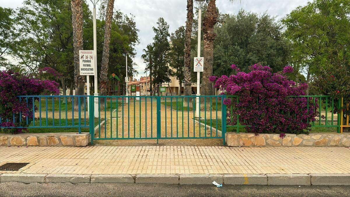 El parque infantil de la zona del Gasparot ya está adaptado para los niños y niñas con TEA