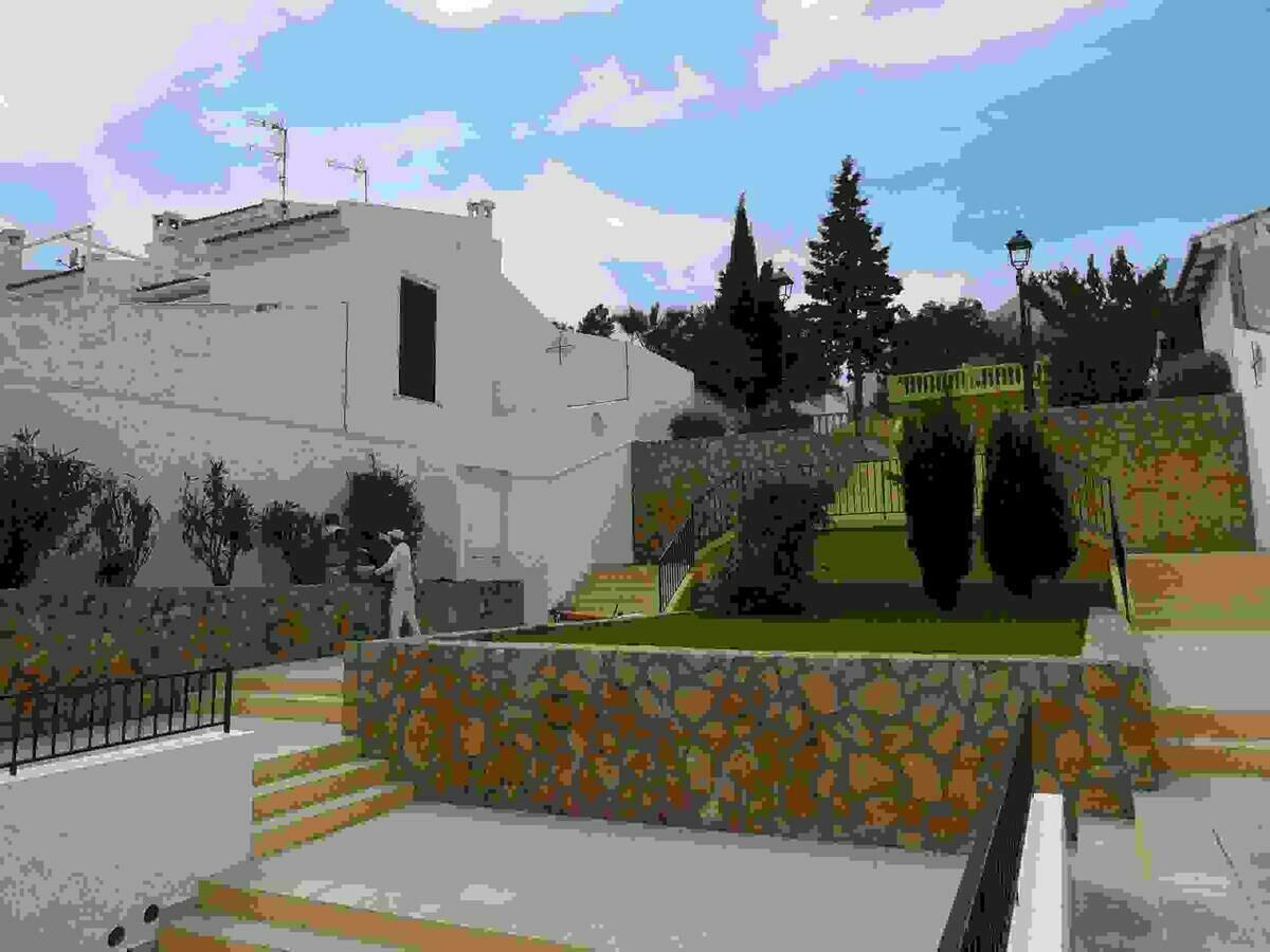 La Nucía invierte 27.000 euros en la escalera de la Urb. Tossal de Benassal