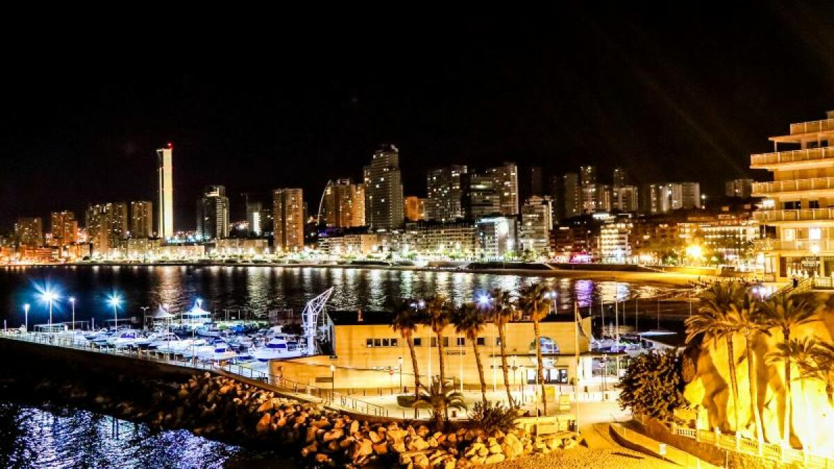 Benidorm resuelve la primera tanda de ayudas para colaborar con los gastos de las entidades empresariales