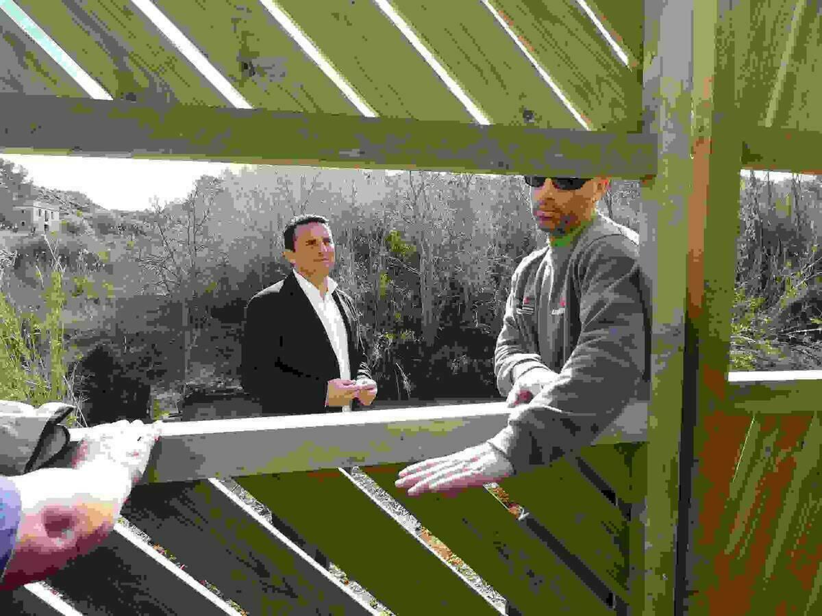 La Nuc&iacute;a &middot; El Taller de Empleo habilita un observatorio de aves en el Paret&oacute; de la Rompuda