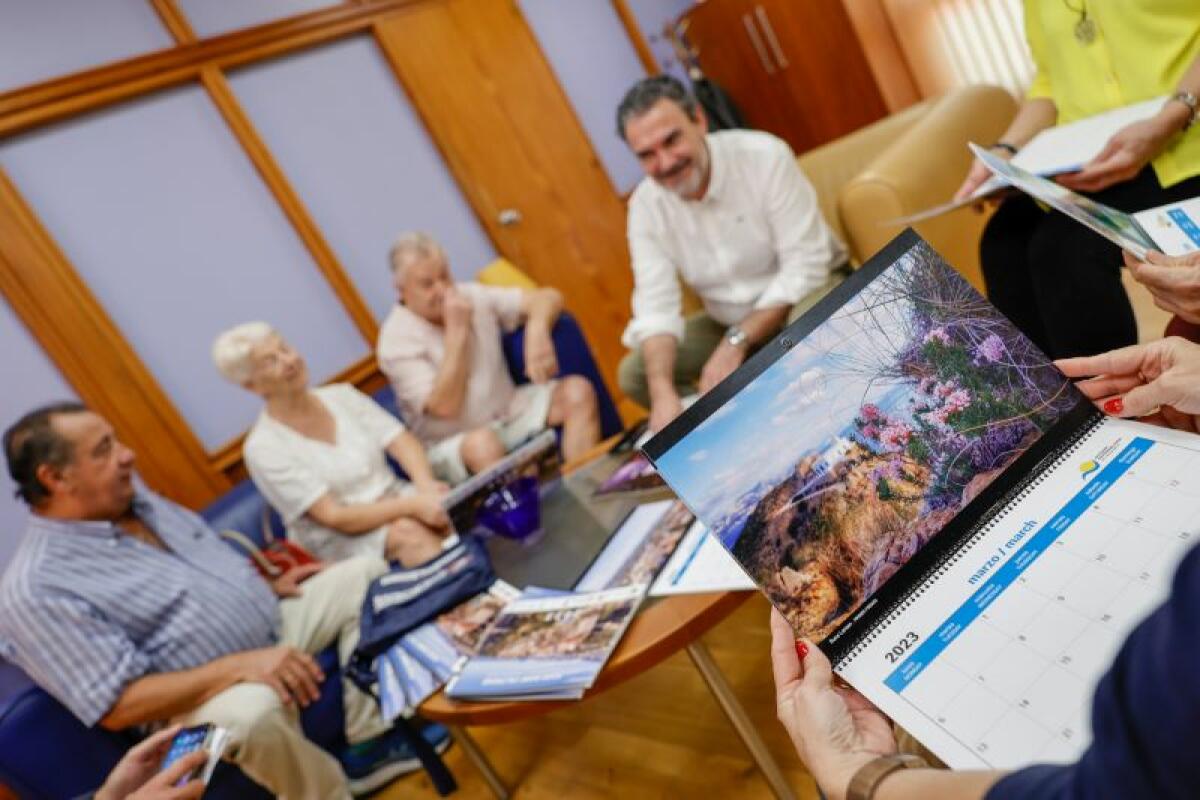 Ya están a la venta los calendarios solidarios de la Asociación Voluntariado Social de l’Alfàs del Pi 