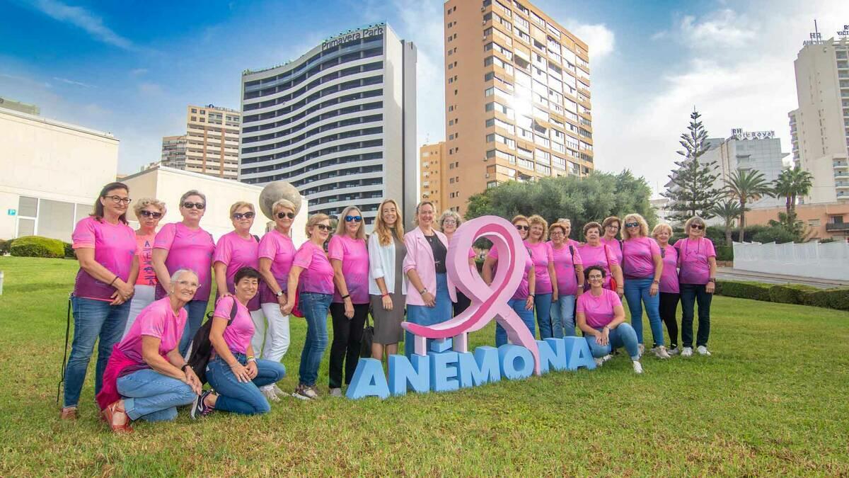 Benidorm se une un año más a Anémona en la lucha contra el cáncer de mama