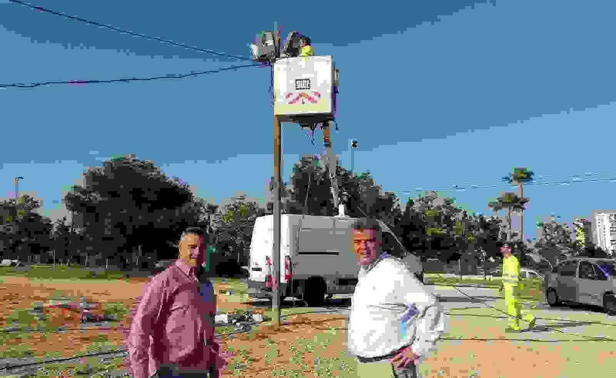 Fiestas y l&rsquo;Associaci&oacute; de Penyes ultiman el montaje de la Acampada, que congregar&aacute; a m&aacute;s de 3.200 pe&ntilde;istas