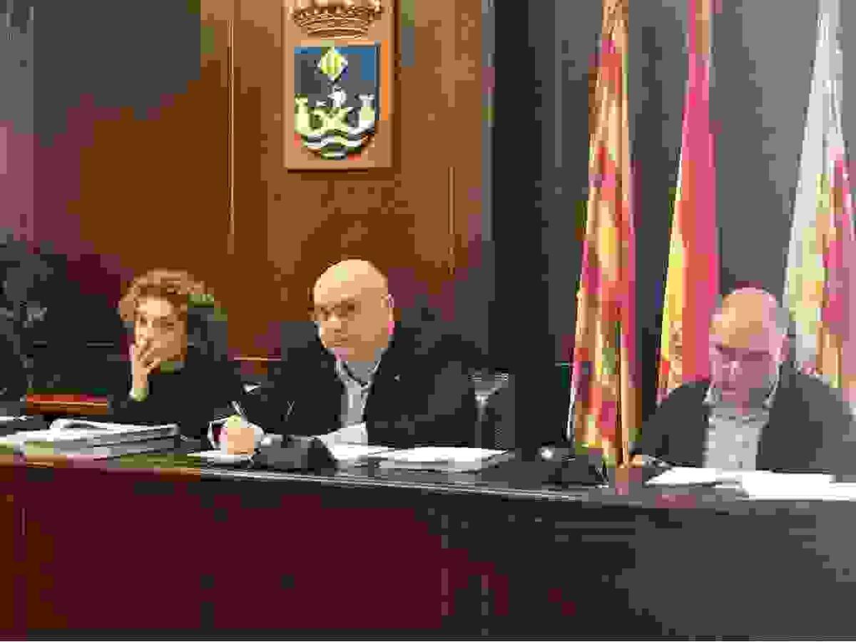 La Vila &middot; Adjudicada la parcela de la partida Parad&iacute;s por casi 3&rsquo;4 M&euro; (IVA incluido), con un incremento del 6&rsquo;4% sobre el precio fijado en la subasta