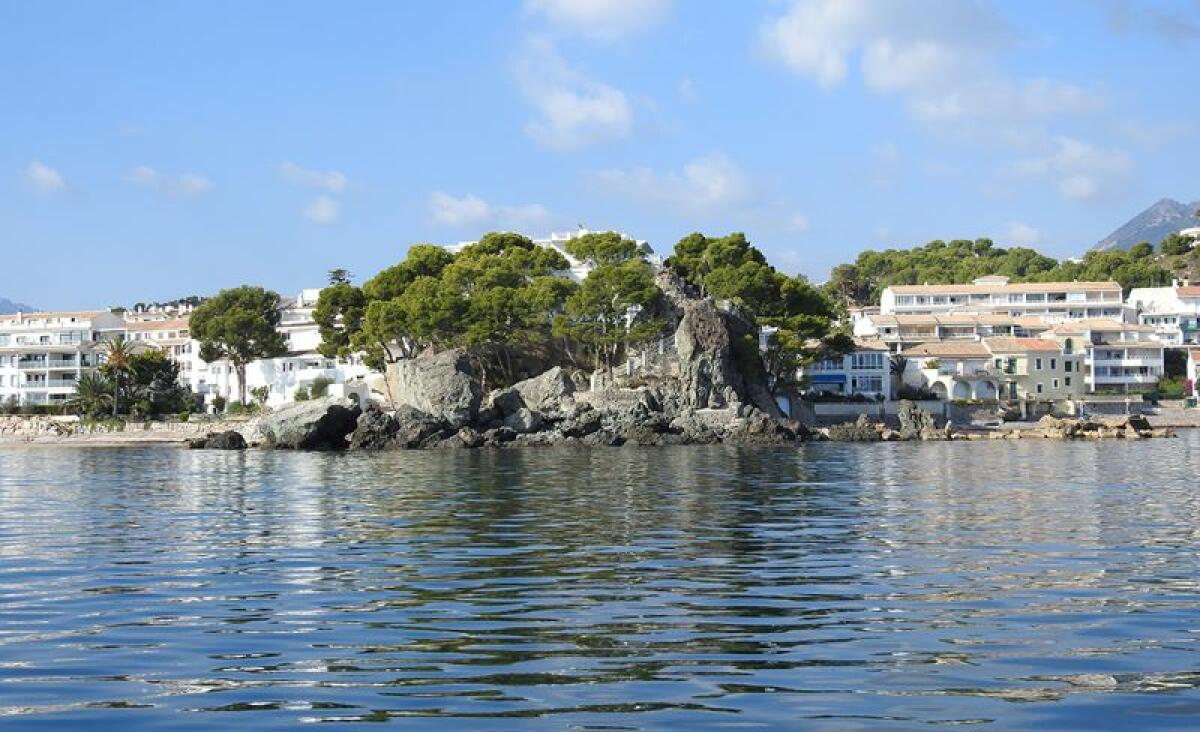 Se inicia el Plan Rector de Uso y Gestión del Monumento Natural del Afloramiento volcánico y la Playa Fósil de Cap Negret 