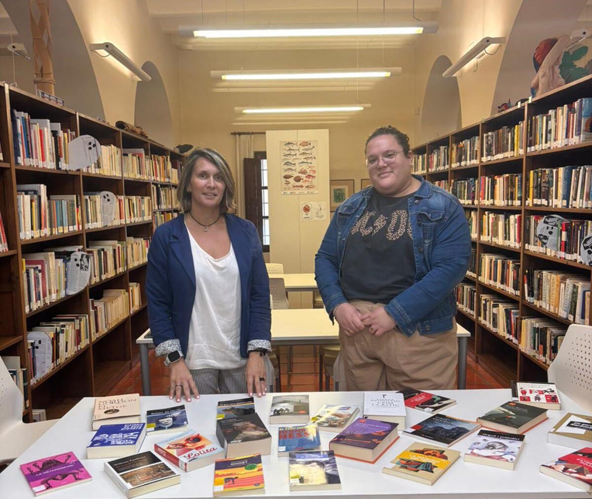 La Biblioteca Municipal amplia su fondo Bibliográfico en valenciano