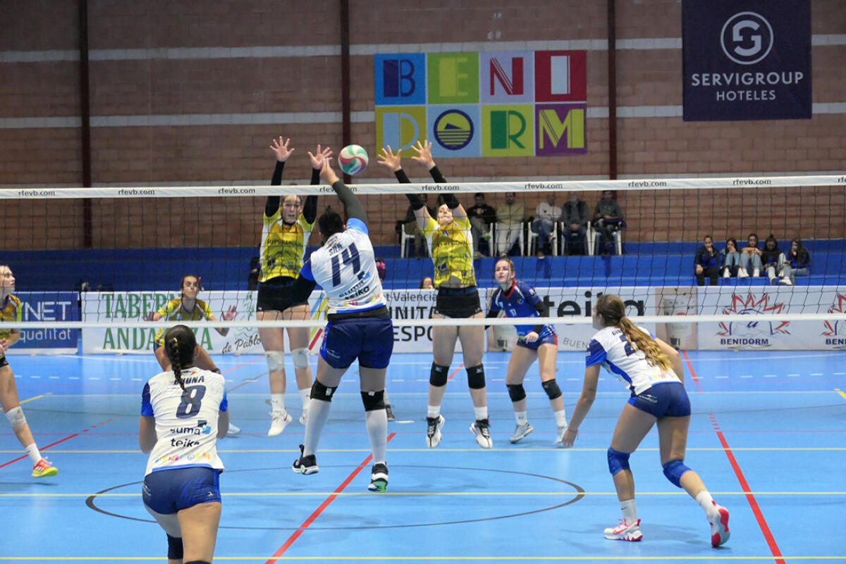 EL HOLA CV BENIDORM SE AFERRA AL SUEÑO DE LA COPA ANTE EL AHORA VOLEY XÁTIVA 