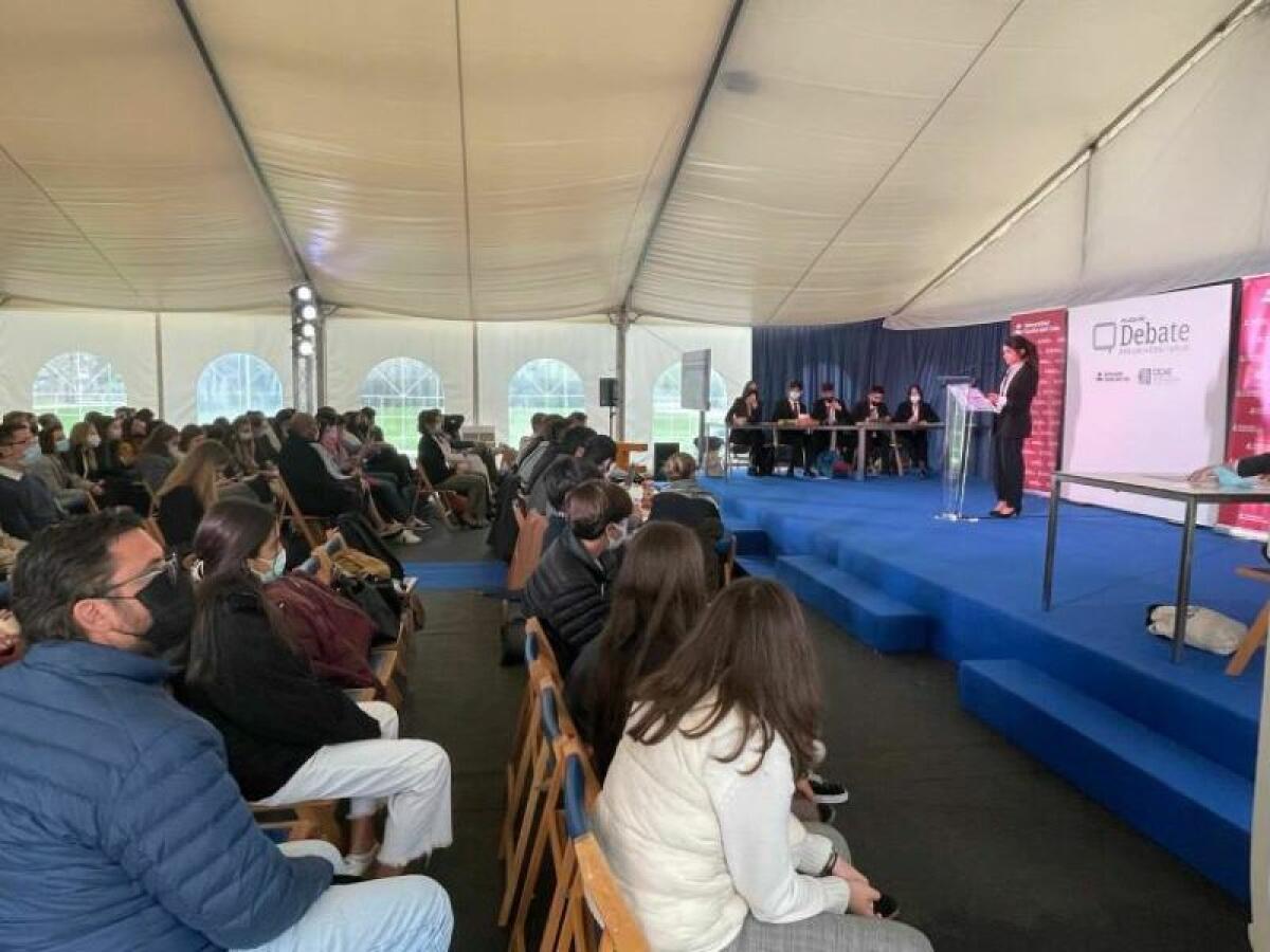 El Lope de Vega International School, subcampeón de la liga de debate más grande de Europa